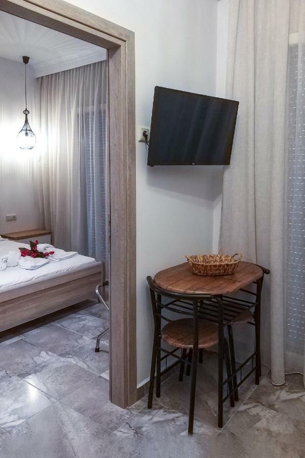 Katerina'S Luxury Apartments ลีเมนาส ภายนอก รูปภาพ