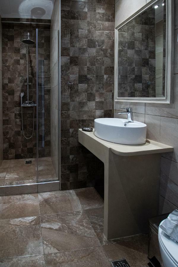 Katerina'S Luxury Apartments ลีเมนาส ภายนอก รูปภาพ