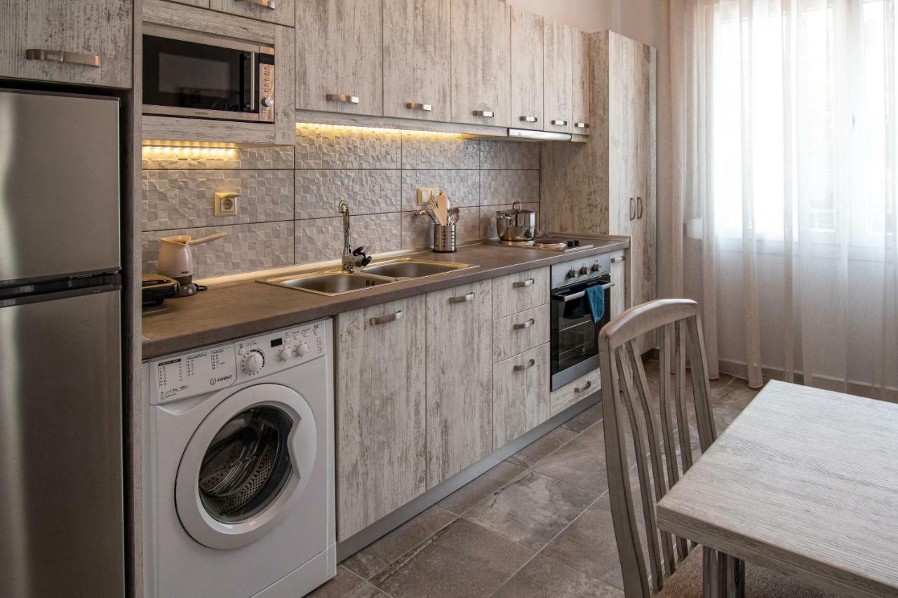 Katerina'S Luxury Apartments ลีเมนาส ภายนอก รูปภาพ